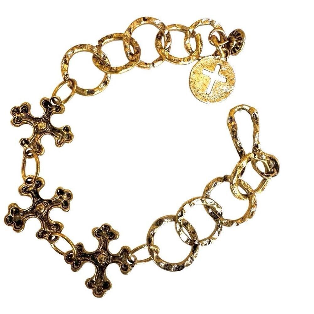 Gold tone cross link bracelet